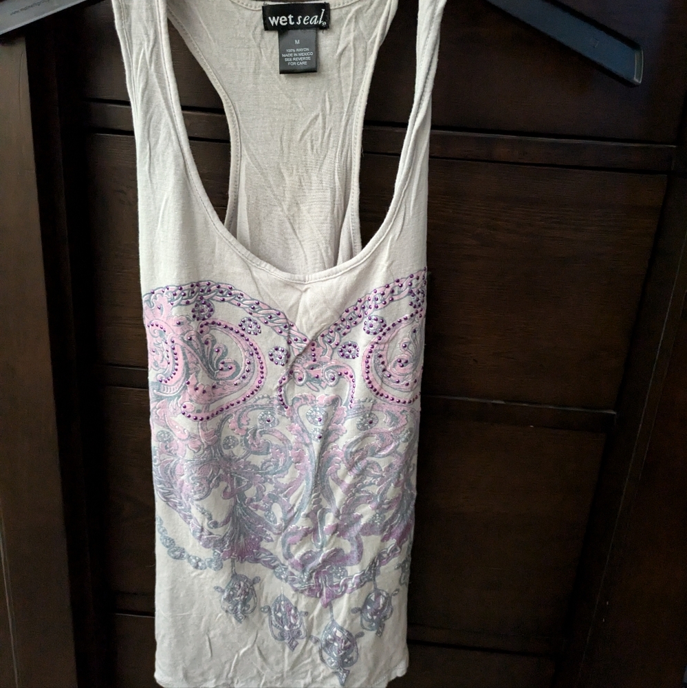COPY - Rhinestone heart graphic tank